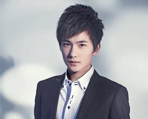 20岁左右的男明星